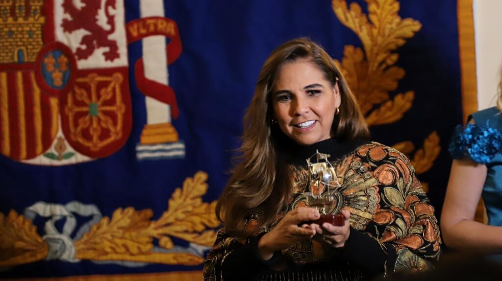 Recibe Mara Lezama el premio “Destino líder en turismo de América y el Caribe” para Quintana Roo