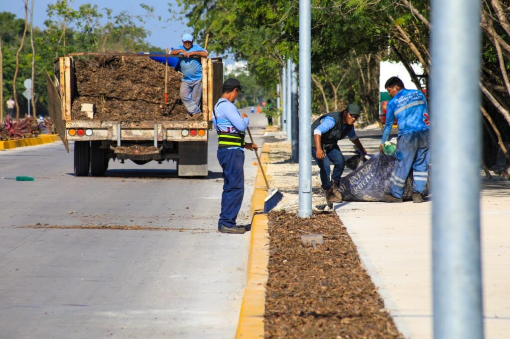 Lili Campos rescata vialidades importantes