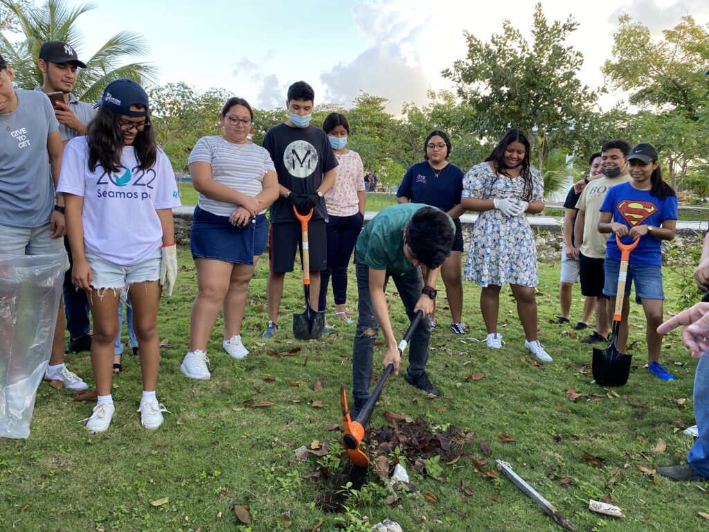 Organiza UT Cancún jornada de limpieza 