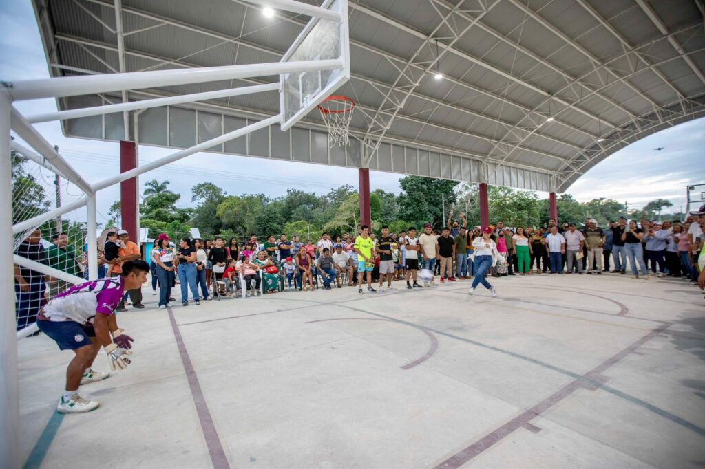 Reforma Agraria celebra la inauguración del nuevo domo multideportivo