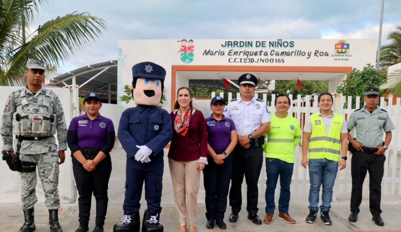 Atenea Gómez Ricalde encabeza el Operativo Regreso a Clases en Isla Mujeres