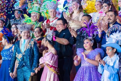 Gran noche de presentación del los aspirantes a Reyes y Reinas del Carnaval 2025
