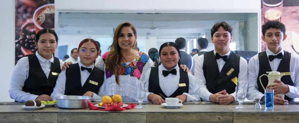 Tras años de abandono, Mara Lezama entregó transformado taller de alimentos y bebidas en CONALEP de Felipe Carrillo Puerto