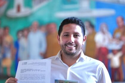 Mi compromiso es con la justicia social y las y los quintanarroenses, destaca Renán Sánchez al entregar su Informe Legislativo