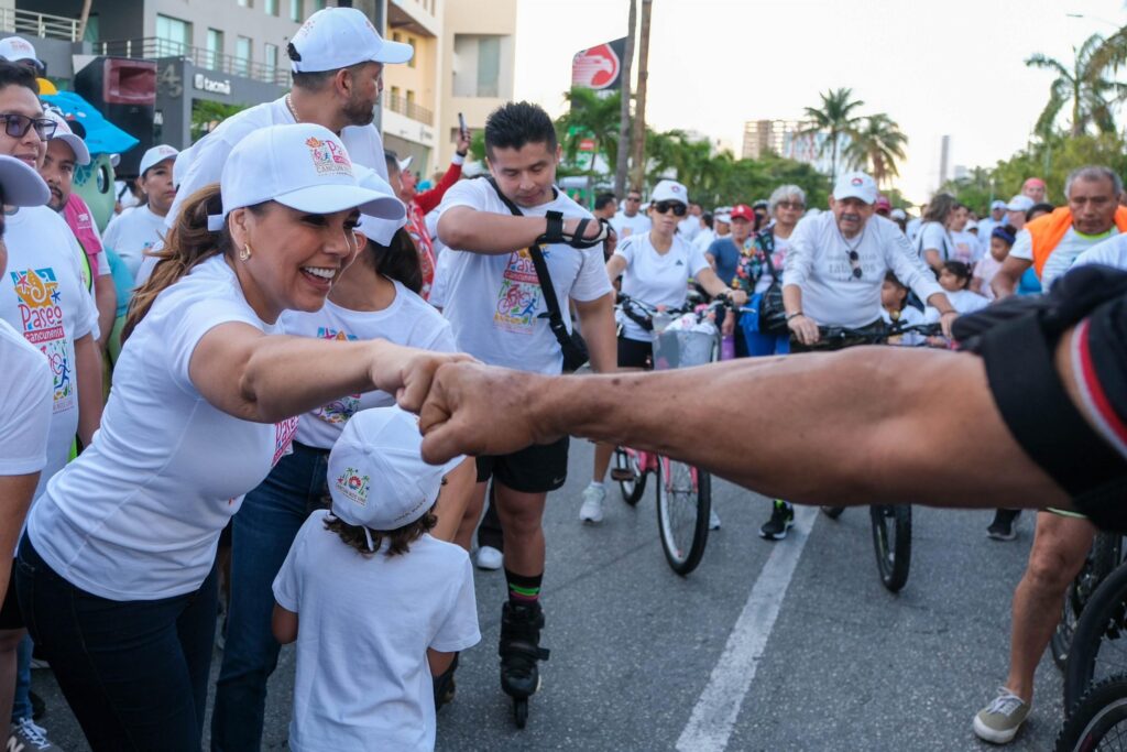 Ponen en marcha Mara Lezama y Ana Paty Peralta el “Paseo Cancunense” para fomentar la convivencia familiar y el deporte