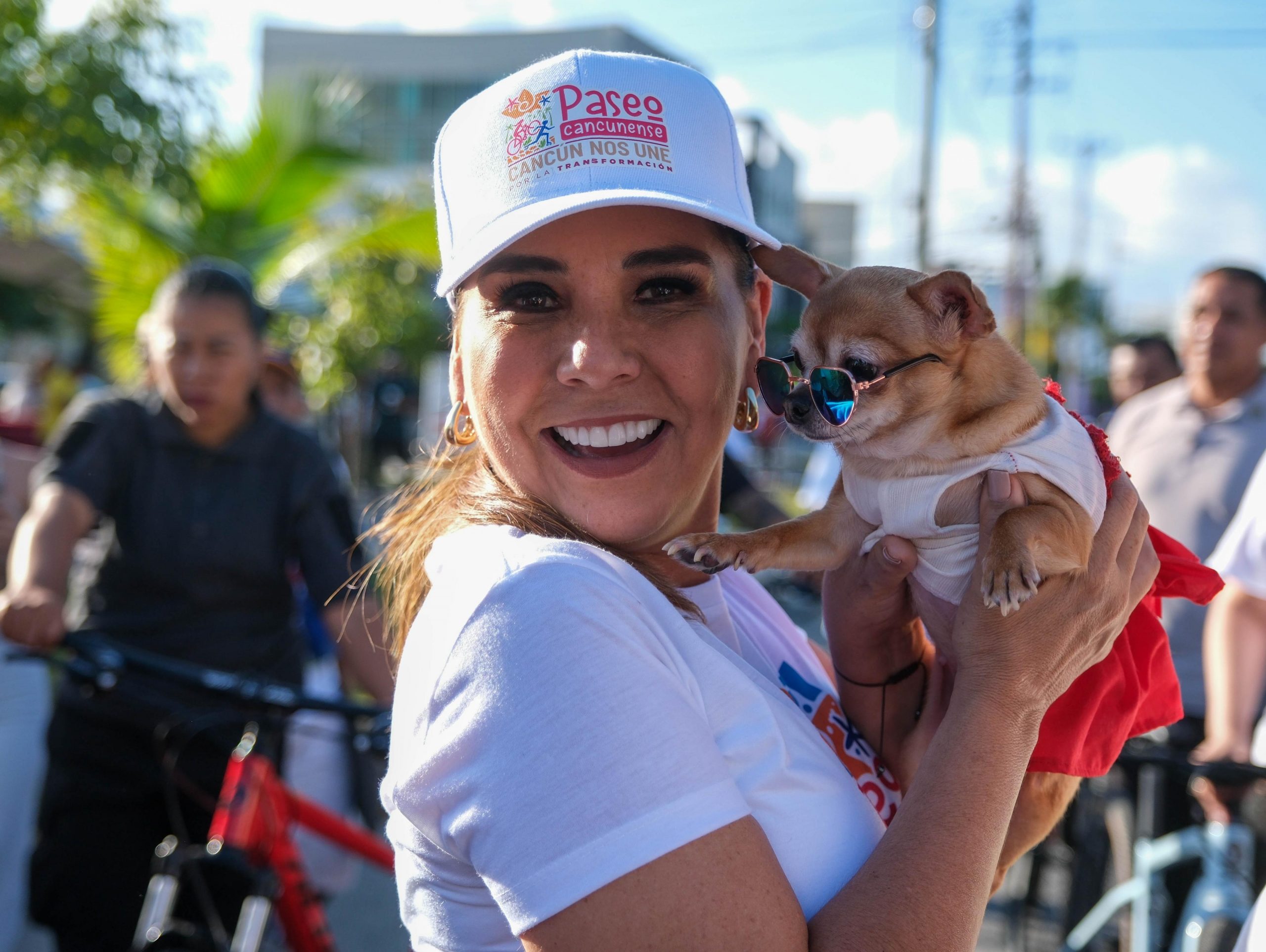 Ponen en marcha Mara Lezama y Ana Paty Peralta el “Paseo Cancunense” para fomentar la convivencia familiar y el deporte