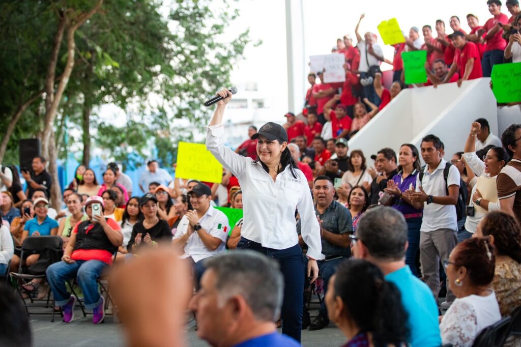 Masivo apoyo en primer foro ciudadano a favor del cambio de nombre de Solidaridad a Playa del Carmen