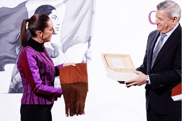 Mil millones de dólares de Netflix para producir en México: Sheinbaum