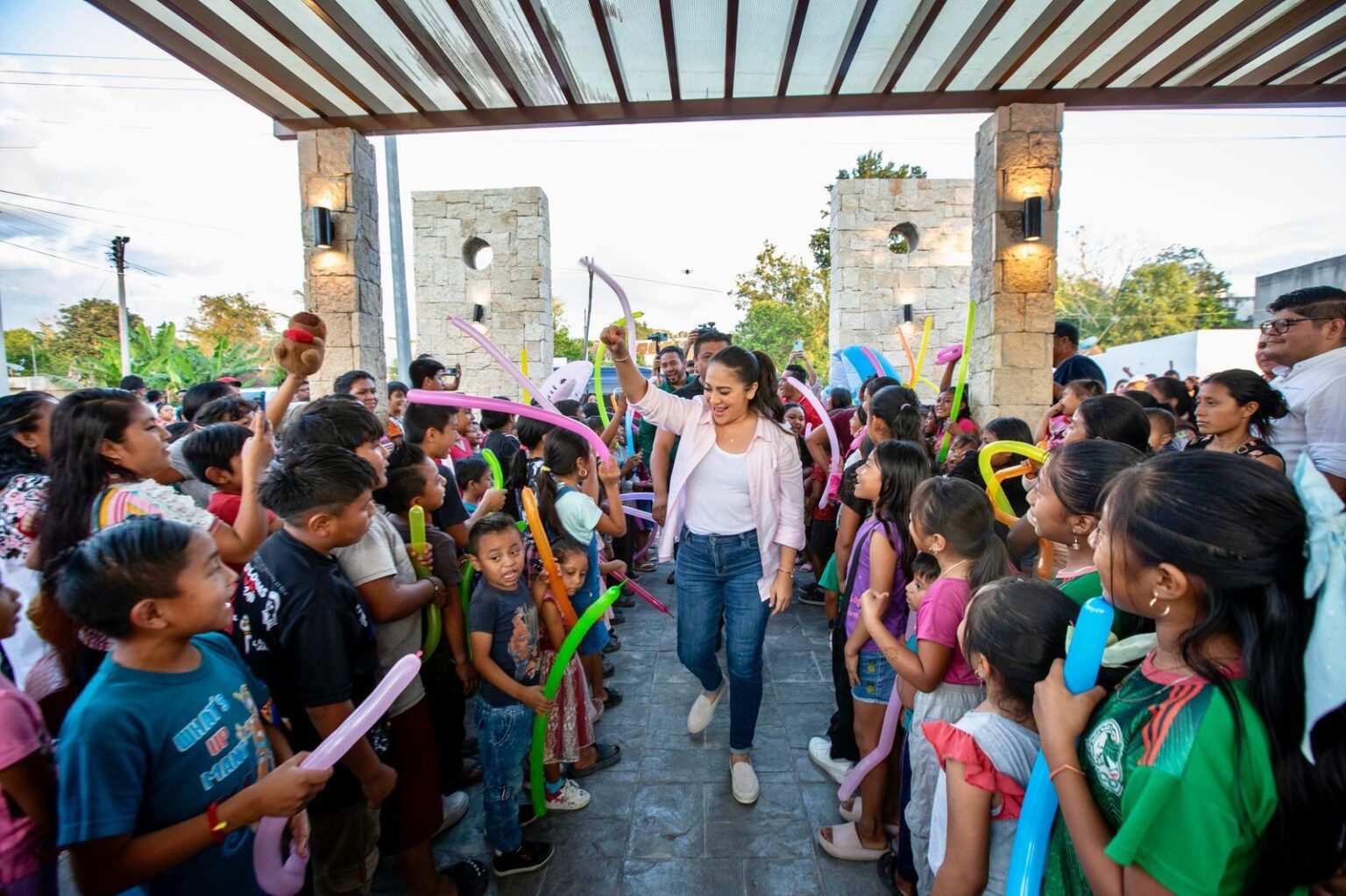 Mary Hernández inaugura el Parque de Tepich y anuncia más obras para la comunidad