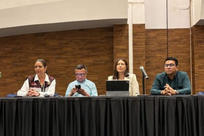 Iniciativa de reforma a la Ley del ISSSTE en pausa; Anahí González dialoga con docentes de Quintana Roo