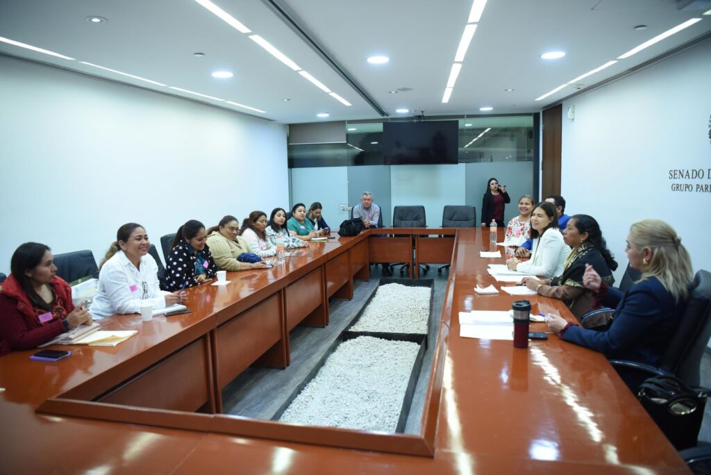 Maestras y maestros, pilar del cambio educativo: Anahí González refuerza su compromiso