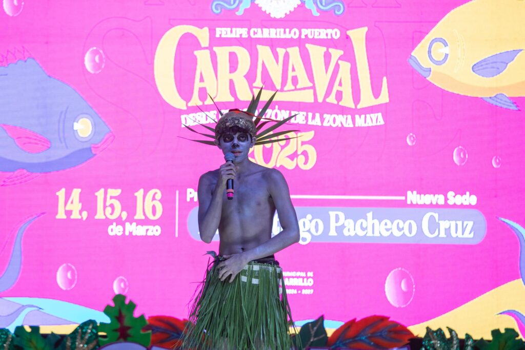 Mary Hernández encabeza la coronación de los reyes del Carnaval 2025 en Felipe Carrillo Puerto