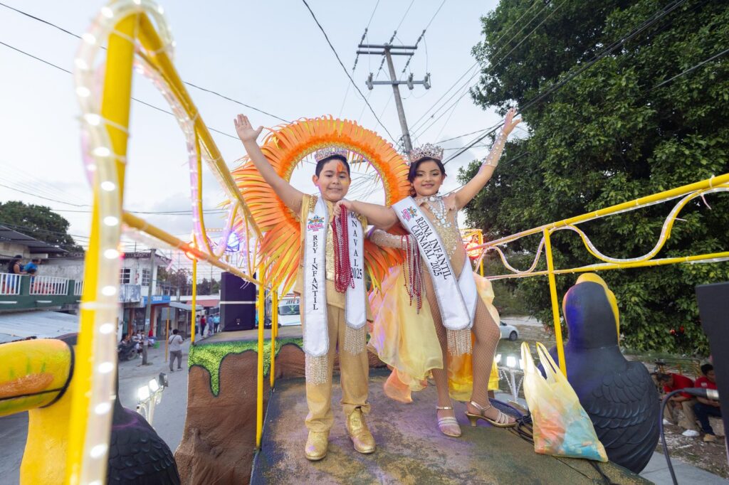 Fuerza Latina gana el concurso de comparsas del Carnaval 2025 en Felipe Carrillo Puerto