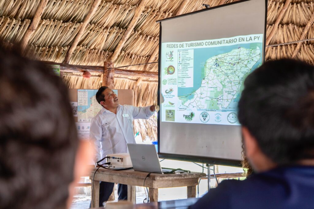 Mary Hernández firma acuerdos para fortalecer el turismo comunitario en Felipe Carrillo Puerto