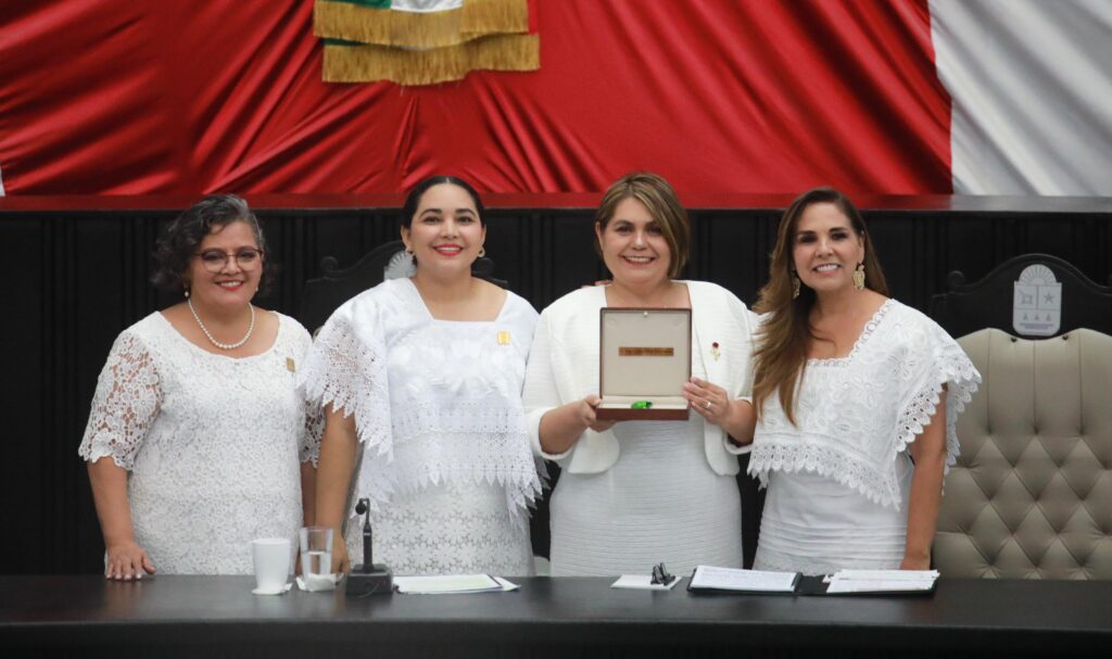 Reconocen a Yusi Dzib de Fundación Aitana por su lucha contra el cáncer infantil