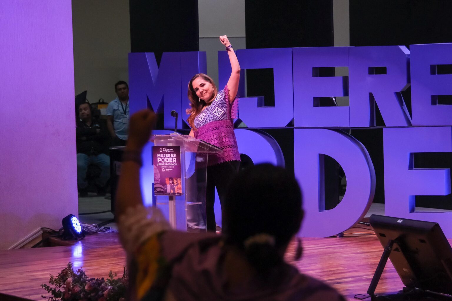 Consolidemos logros, no bajemos en la lucha para derribar los muros de la desigualdad, violencia y discriminación: Mara Lezama