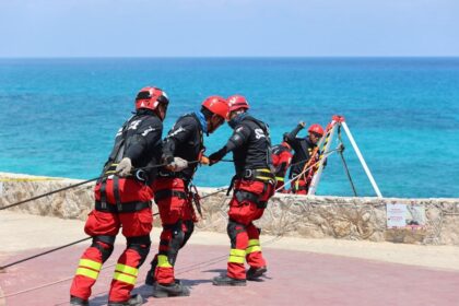 Isla Mujeres, sede del Examen Estatal de Rescate Vertical de la Brigada de Rescate Internacional Cancún