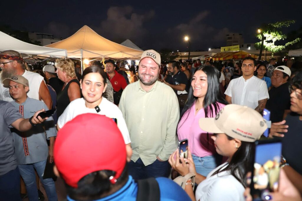 Inaugura Estefanía Mercado la “1ª Edición del Festival del Taco” en la Plaza 28 de Julio