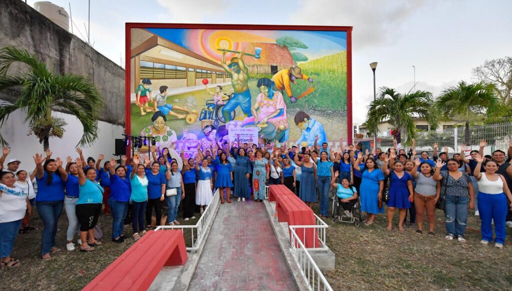 Iluminan edificio del DIF-FCP en conmemoración al día mundial de la concientización del Autismo