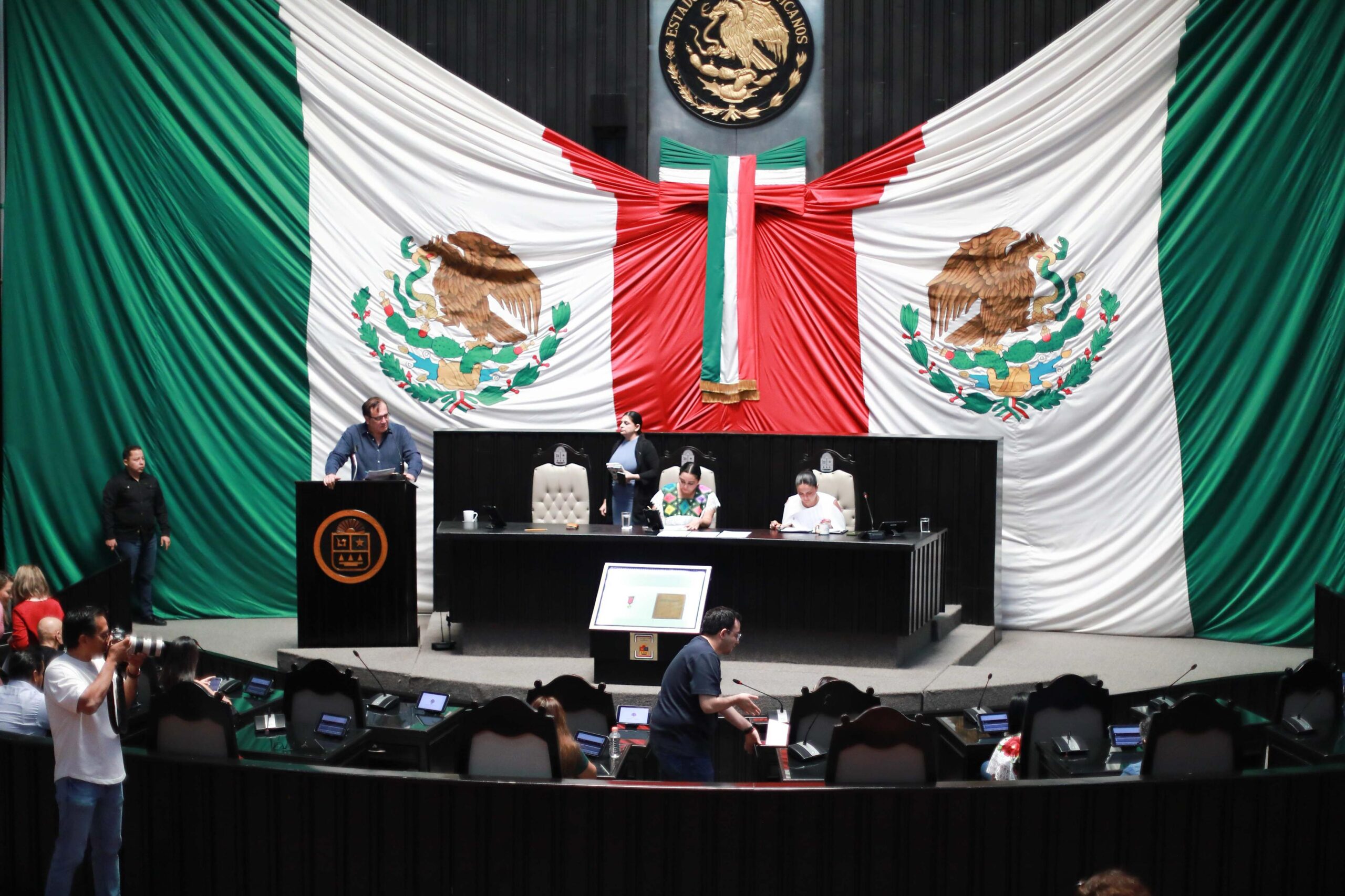 Trabaja Congreso del Pueblo en leyes con visión social