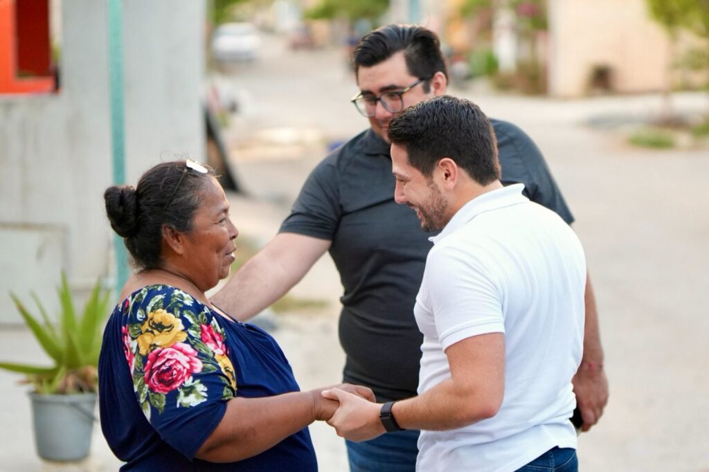 Renán Sánchez destaca inversión histórica en programas sociales 2025 ante la Familia Verde en Villa Otoch