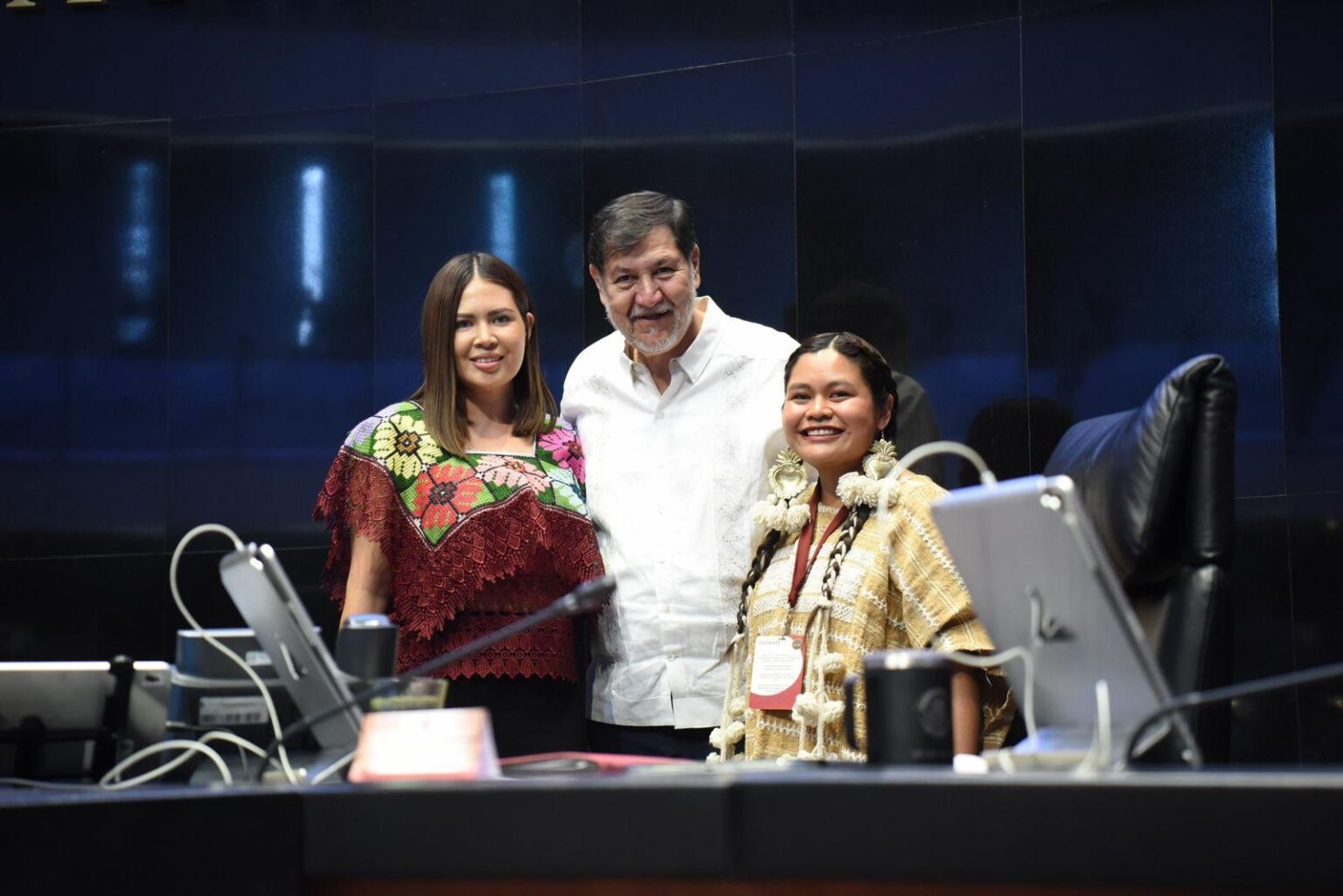 Sumamos esfuerzos para reivindicar el trabajo de artesanas y artesanos en México: Anahí González