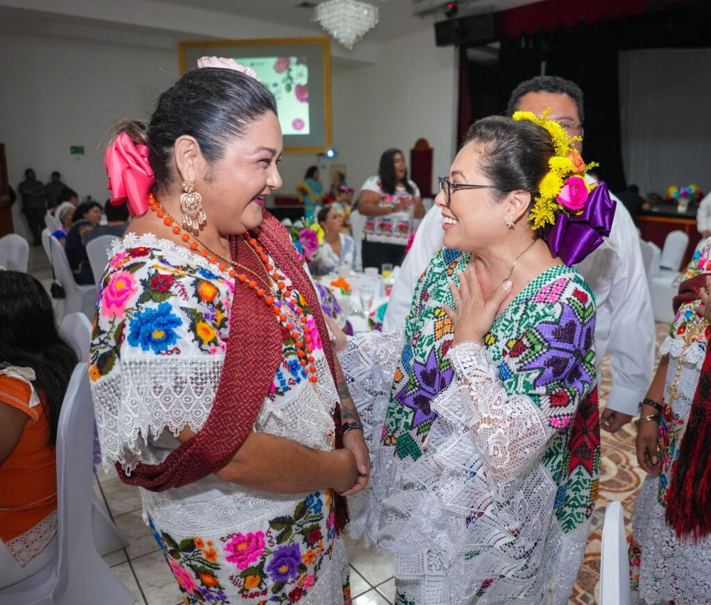 Realizan “Desayuno del terno”, un evento con causa en apoyo a los CENDIS de Cozumel