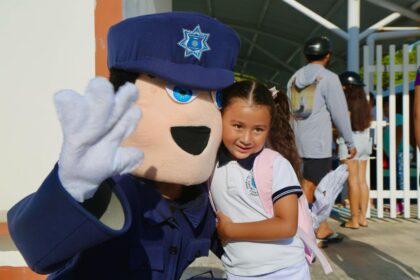 Gobierno de Isla Mujeres brinda seguridad a estudiantes en este regreso a clases con “Escuadrón Vial Escolar”