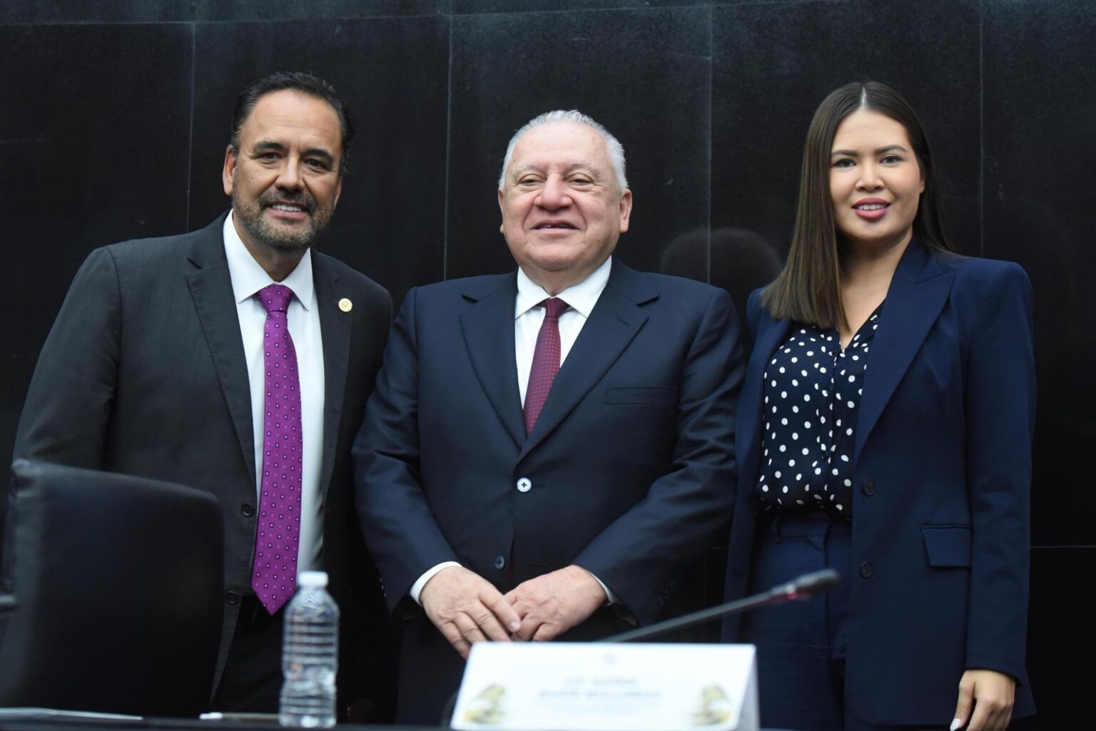 En el Senado reconocemos el liderazgo de Rafael Marín por la transformación del país