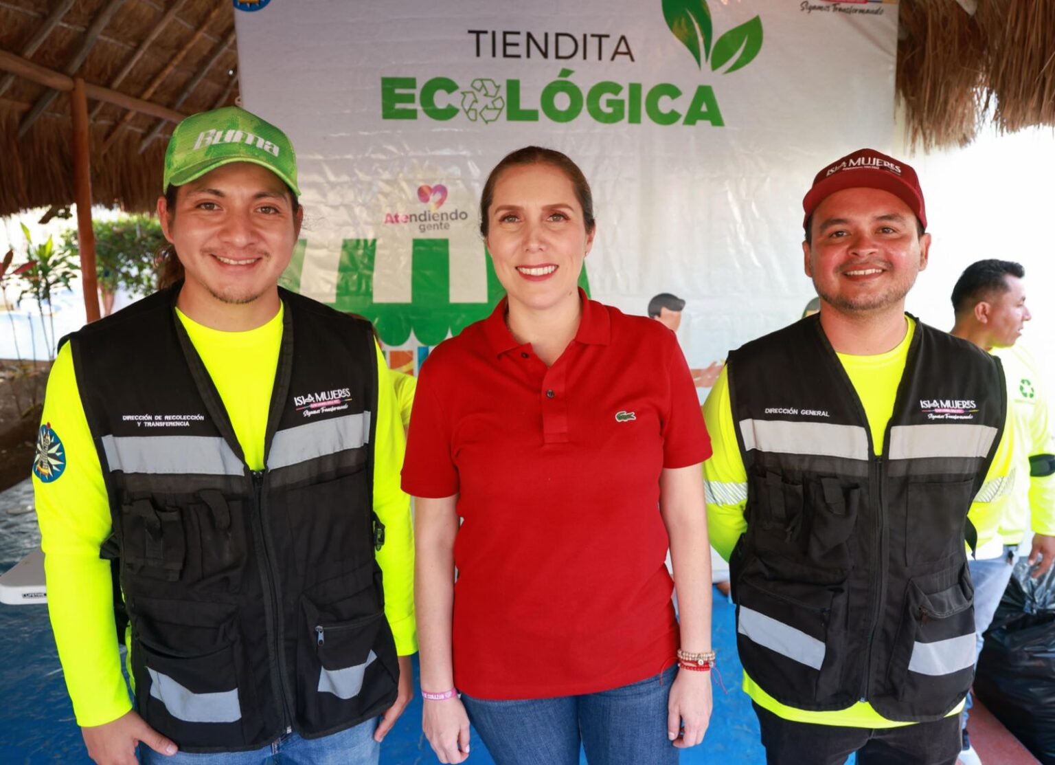 Atenea Gómez Ricalde impulsa cultura del reciclaje con la “Tiendita Ecológica” en Isla Mujeres