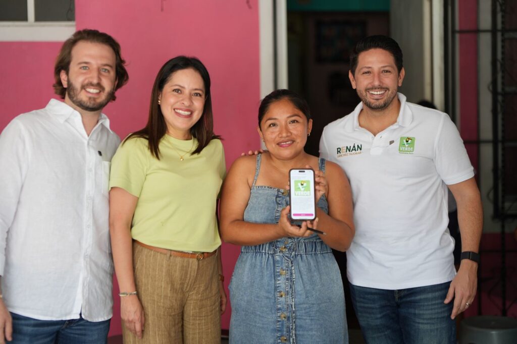 Renán Sánchez Tajonar y Karen Castrejón visitan Playa del Carmen para afiliar a la base