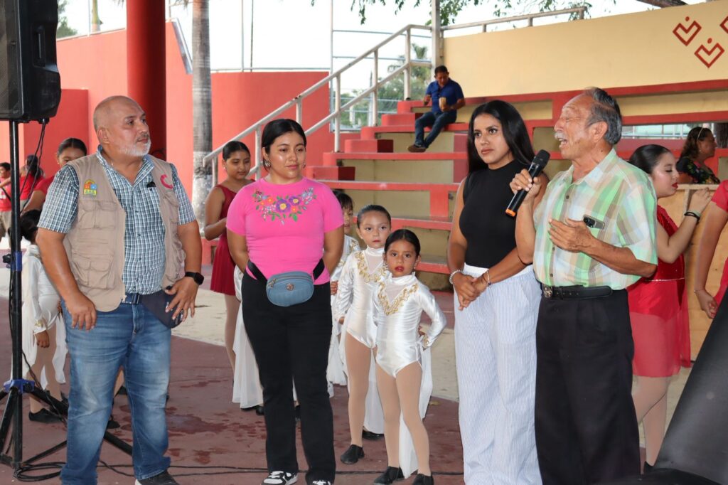 Gran afluencia en el cine ambiental en tu colonia de Felipe Carrillo Puerto
