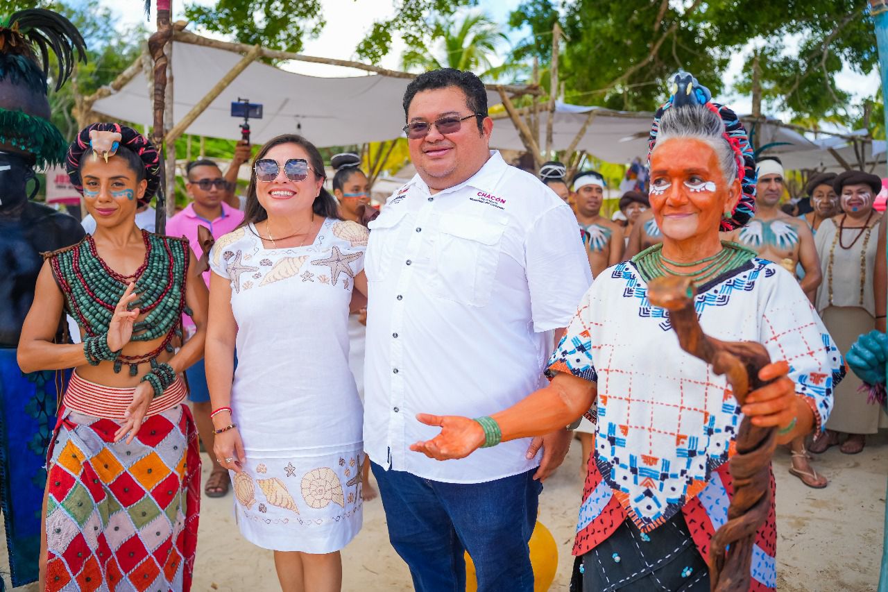 Con gran júbilo, Cozumel recibió a 297 canoeros en la 17ª edición de la Travesía Sagrada Maya 2025 “Conjuro al Cielo”