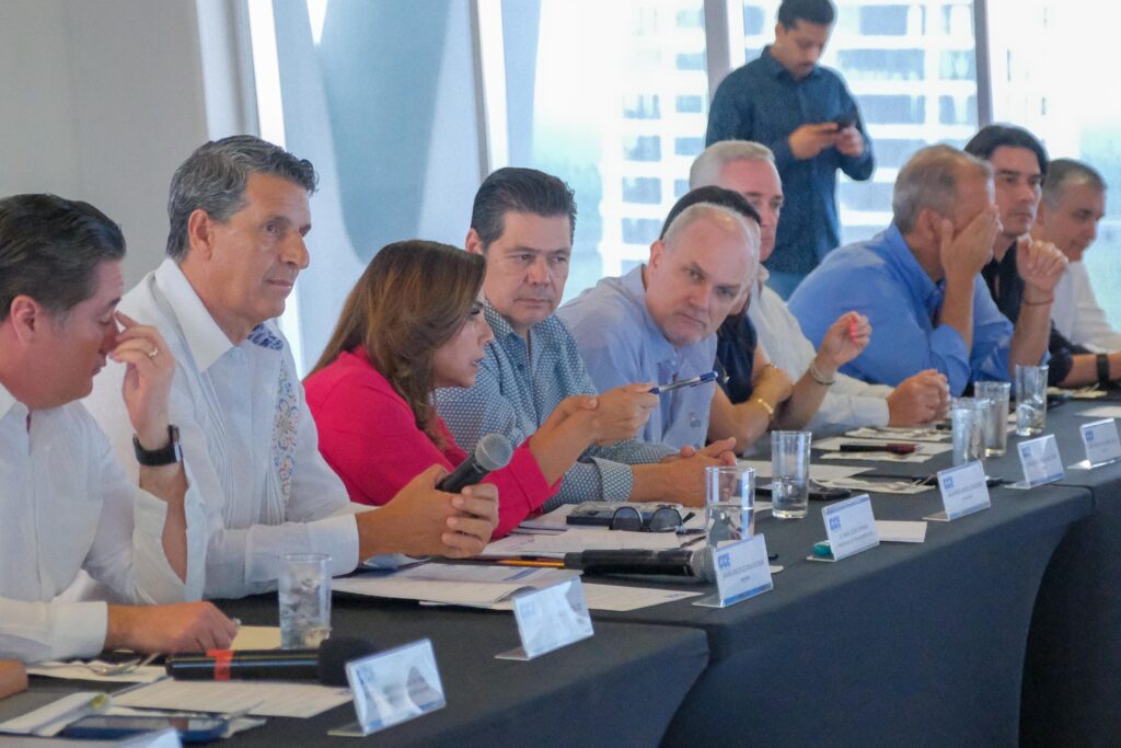 Sector empresarial, clave para construir un Quintana Roo más justo, competitivo y más seguro: Mara Lezama