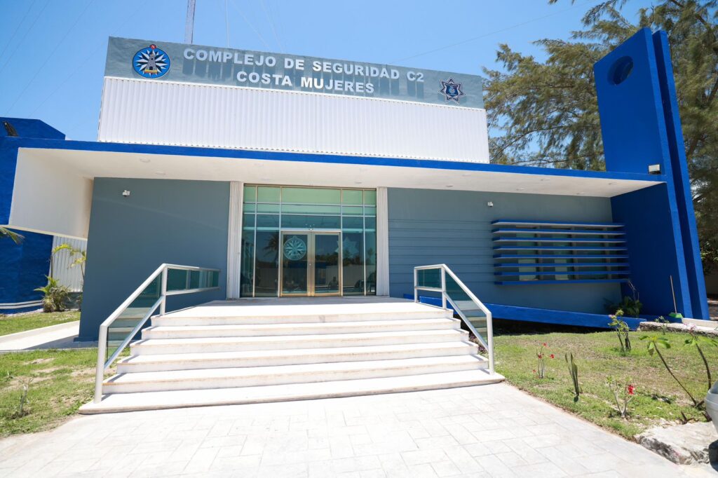 Atenea Gómez Ricalde constata avances del nuevo Centro de Control y Comando C2 de Costa Mujeres