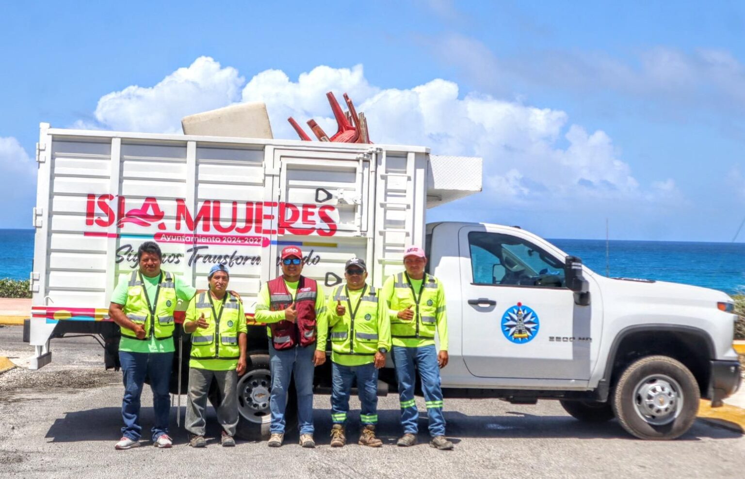 Recolectan 6.5 toneladas de cacharros en jornada del Programa Permanente de Descacharrización en Isla Mujeres