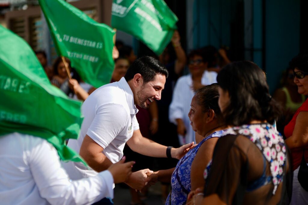 Renán Sánchez Tajonar fortalece el vínculo ciudadano con vecinas y vecinos de la SM 101 en Cancún