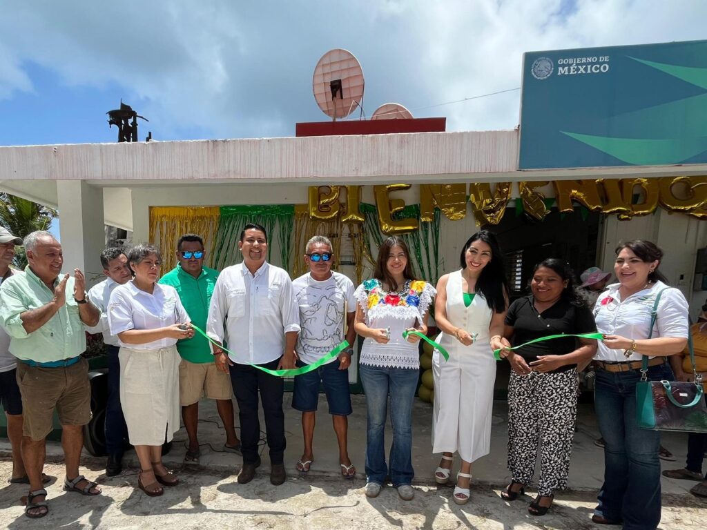 El pueblo de Xcalak agradece a Anahí González reapertura de FINABIEN