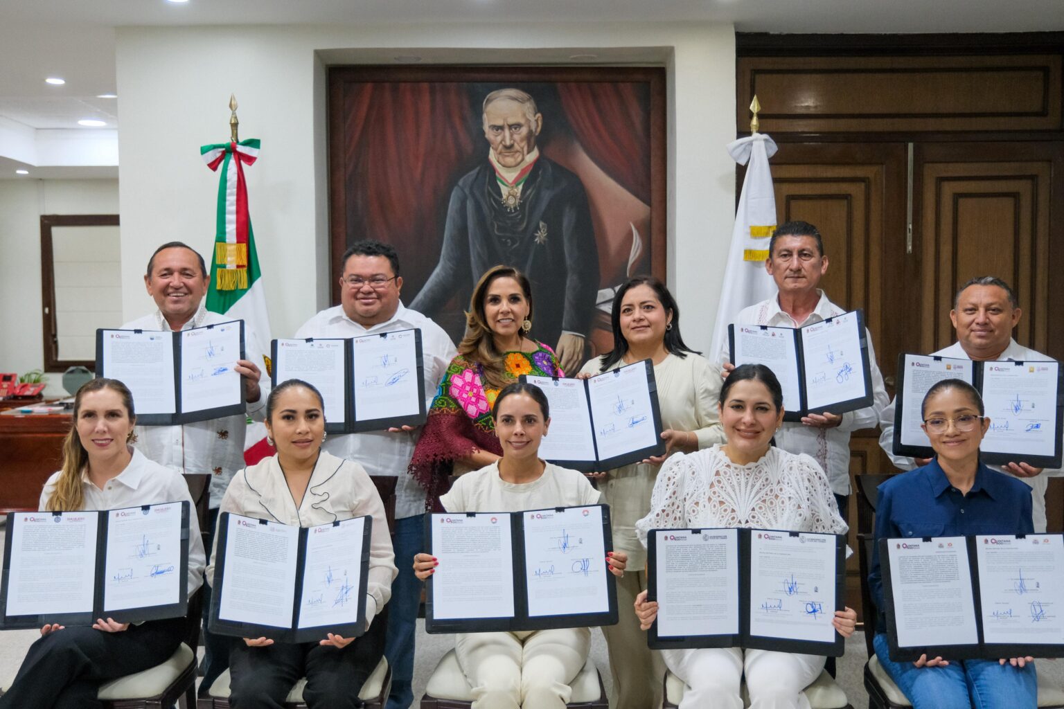 Gobierno de Quintana Roo firma la “Red de Atención Ciudadana” con presidentes municipales para atender al pueblo sin burocracia