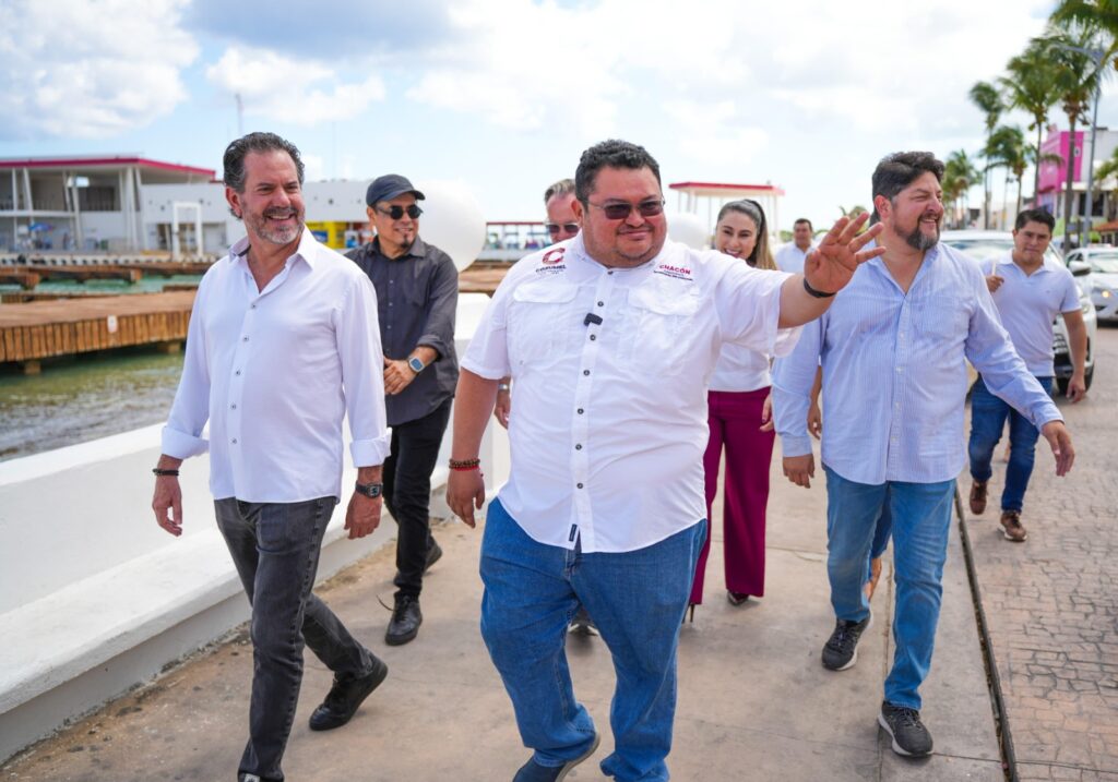 Chacón activa internet gratuito en la avenida Rafael E. Melgar para disfrute del pueblo y de turistas