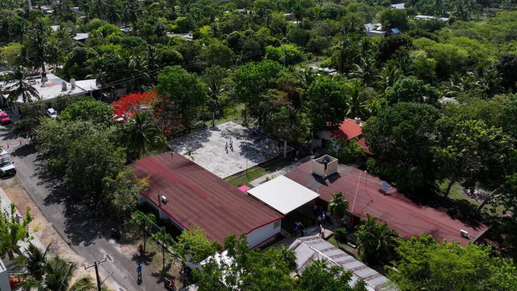 Anuncia Mara Lezama construcción de domo en primaria “Javier Rojo Gómez”, en Luis Echeverría, Othón P. Blanco