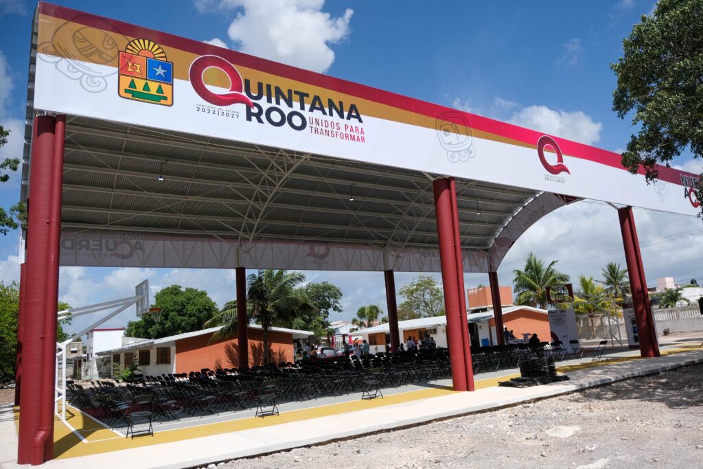 Alumnas y alumnos de la primaria “Efraín Santana Sánchez” ya tiene domo, inaugurado por la gobernadora Mara Lezama