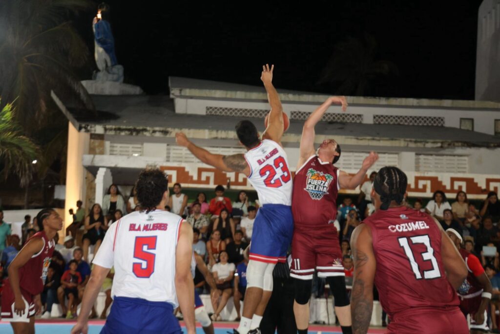 Atenea Gómez Ricalde inaugura la Liga Maya de Básquetbol en Isla Mujeres