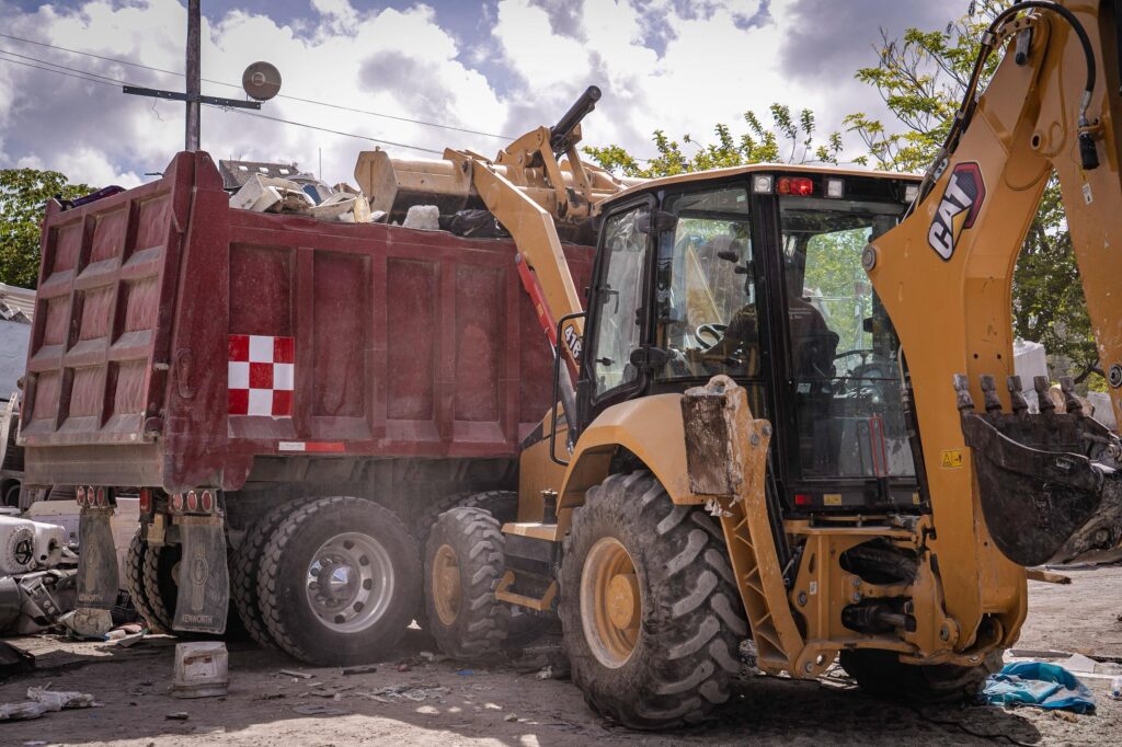 Gobierno de Cozumel refuerza acciones para mantener una isla limpia a través del traslado de desechos no reciclables al relleno sanitario