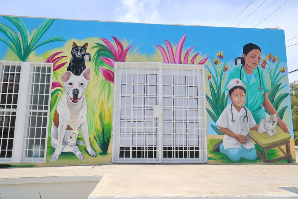 Concluyen los trabajos del mural del Centro de Bienestar Animal en Isla Mujeres