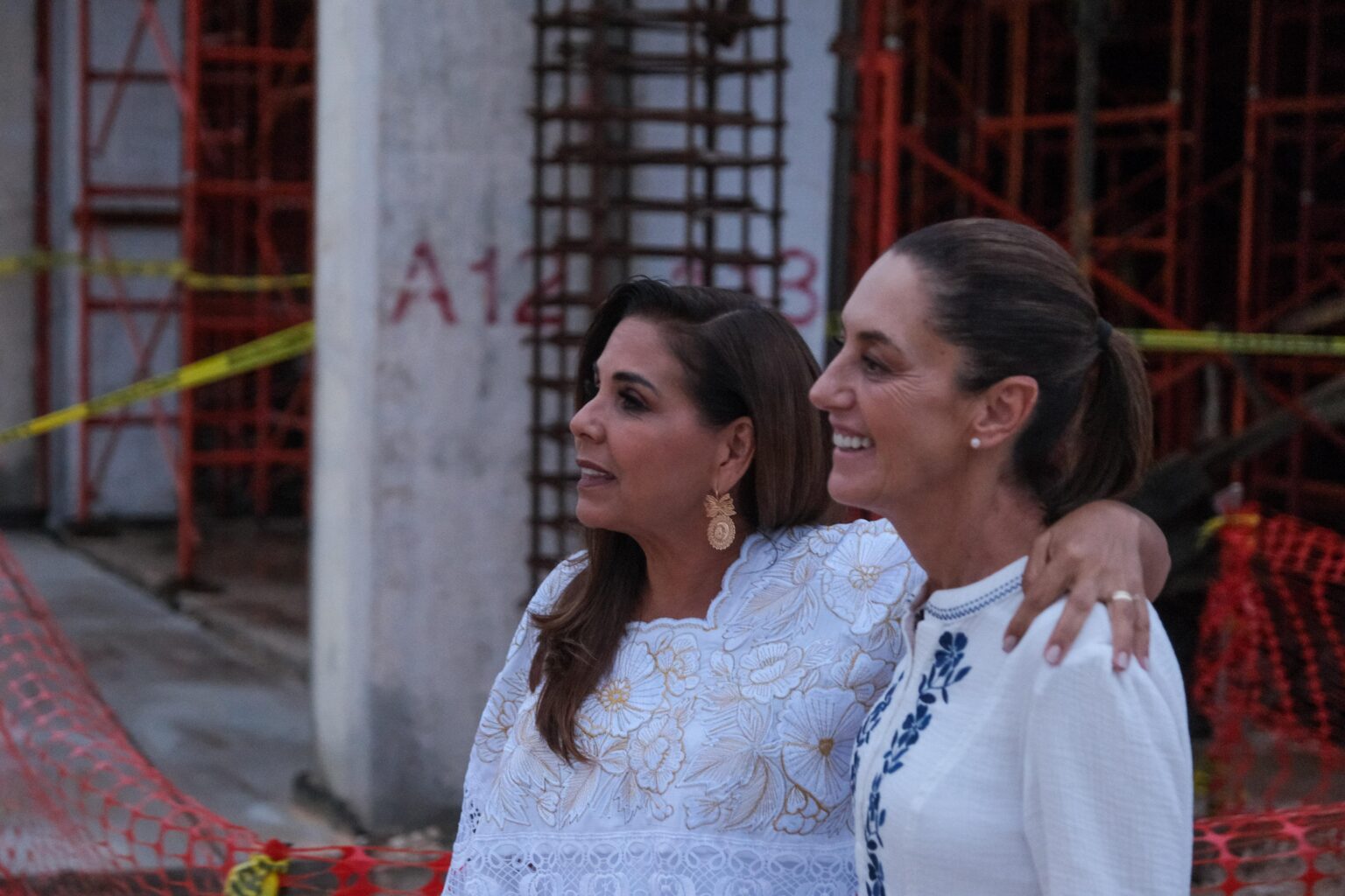 Recorre Claudia Sheinbaum y Mara Lezama nuevo Hospital General de FCP, en el corazón de la Zona Maya