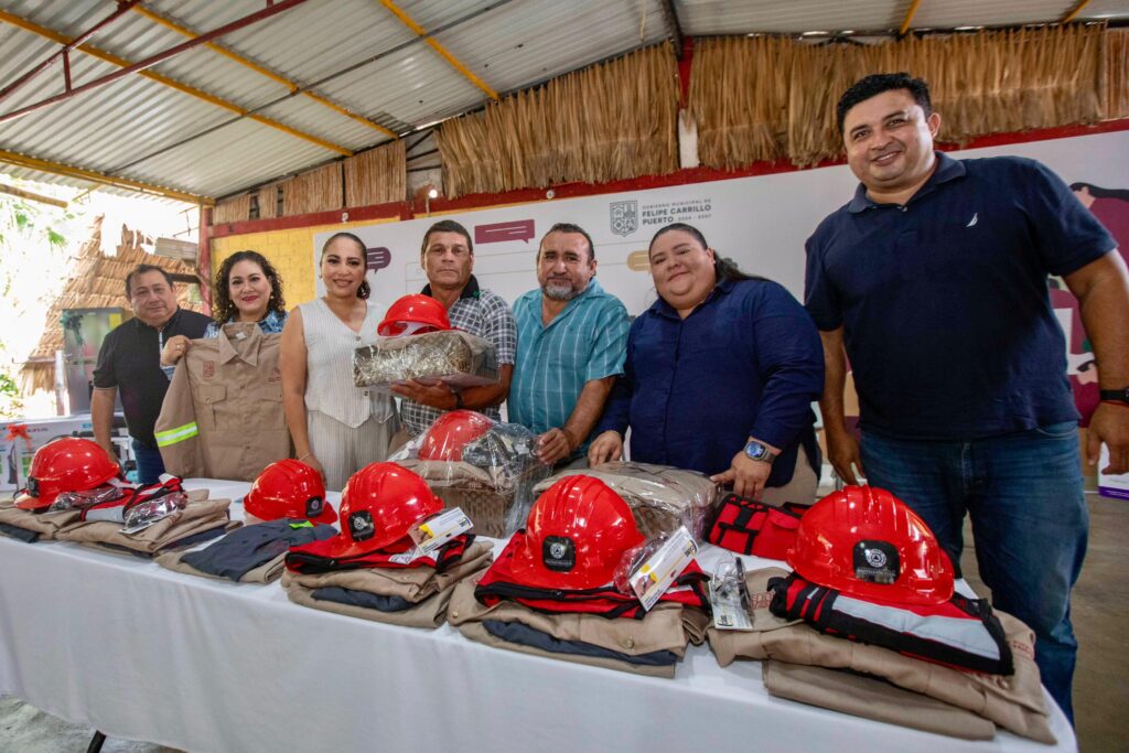Mary Hernández celebra en grande a los burócratas de Felipe Carrillo Puerto