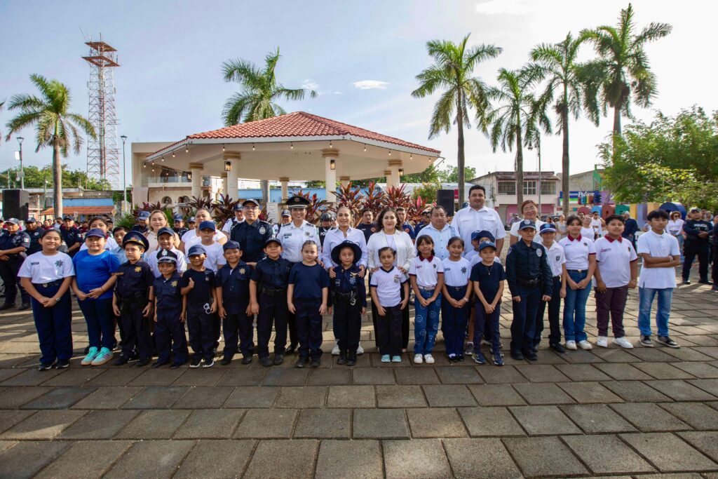 Niñez de Felipe Carrillo Puerto participa en “policía por un día”