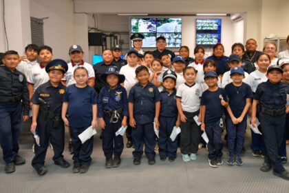 Infantes participan como policías y conocen instalaciones de servicios preventivos