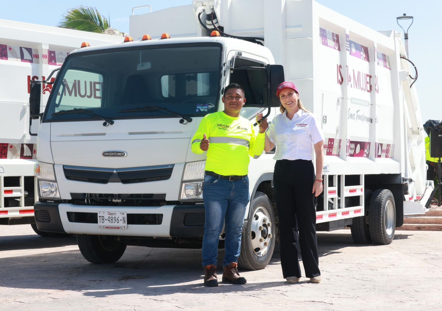 Atenea Gómez Ricalde renueva servicio de recolección en Isla Mujeres con cuatro nuevos camiones
